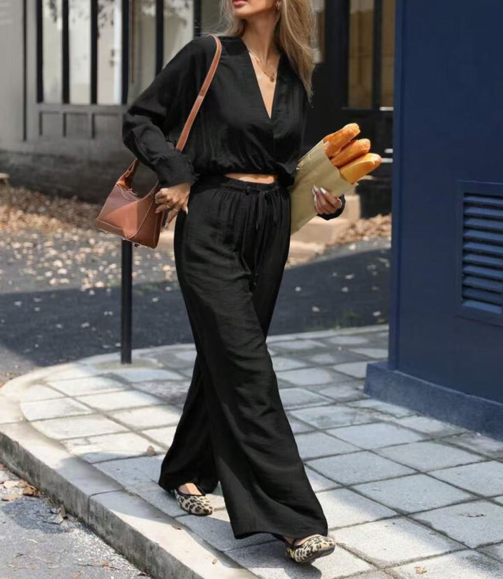Ensemble haut et pantalon à col en V et manches longues