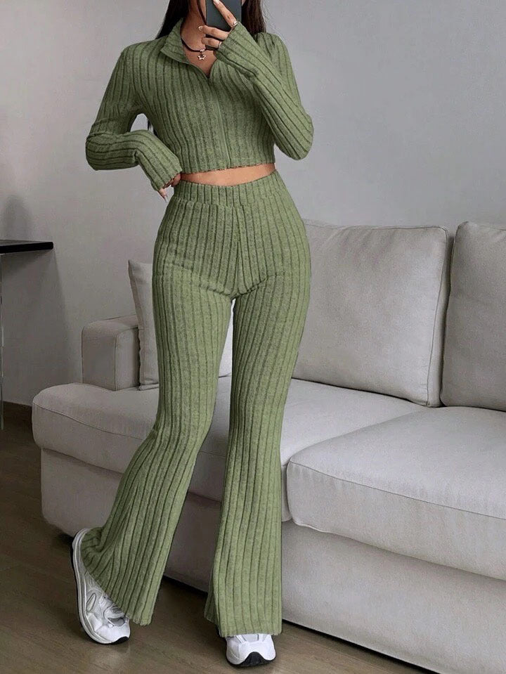 Costume col roulé taille haute à jambes larges